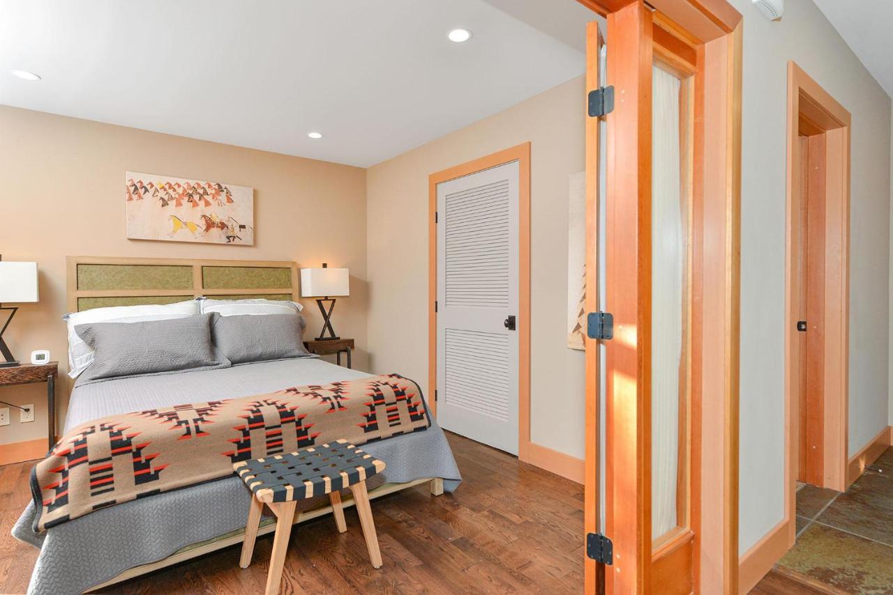 Salishan Chief Suite Cowichan Bay Ngoại thất bức ảnh